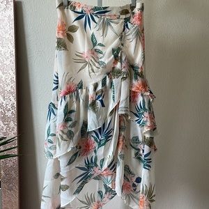 NWT Guess Maritza beautiful floral tropical faux wrap skirt